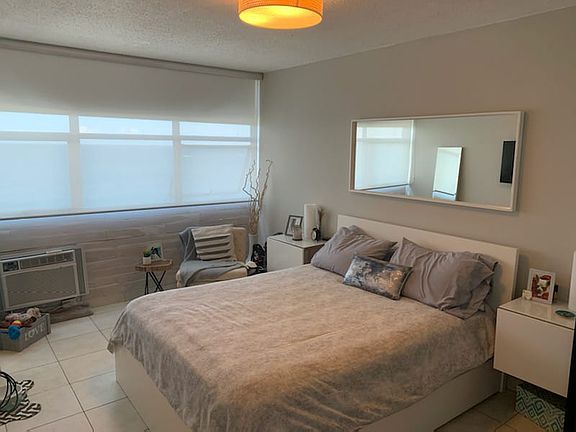 4th image of 1035 Ashford Ave #1203