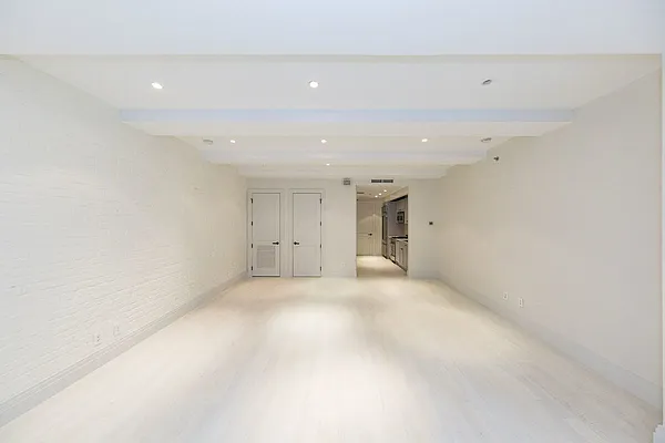 Rented by Voro New York | media 13