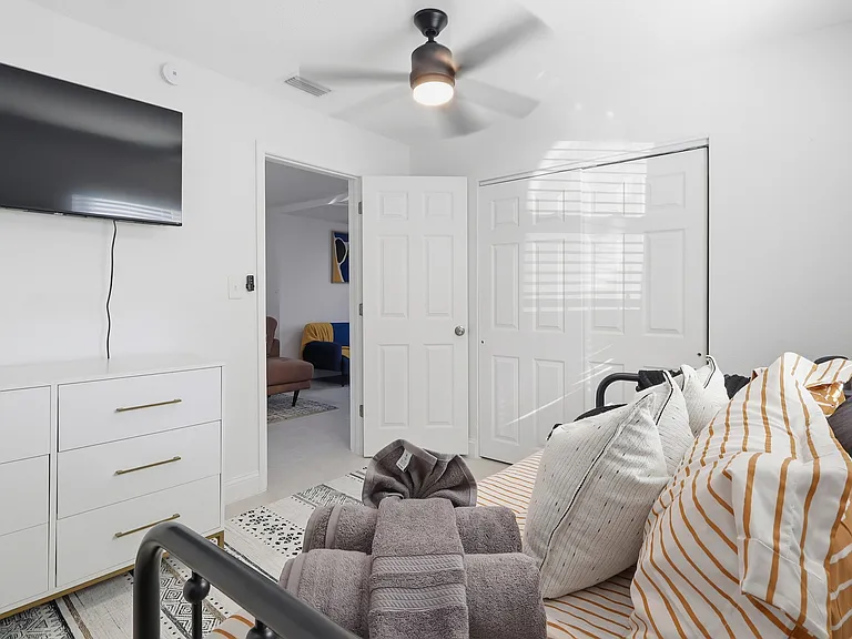 118 W Sligh Ave — Photo 17