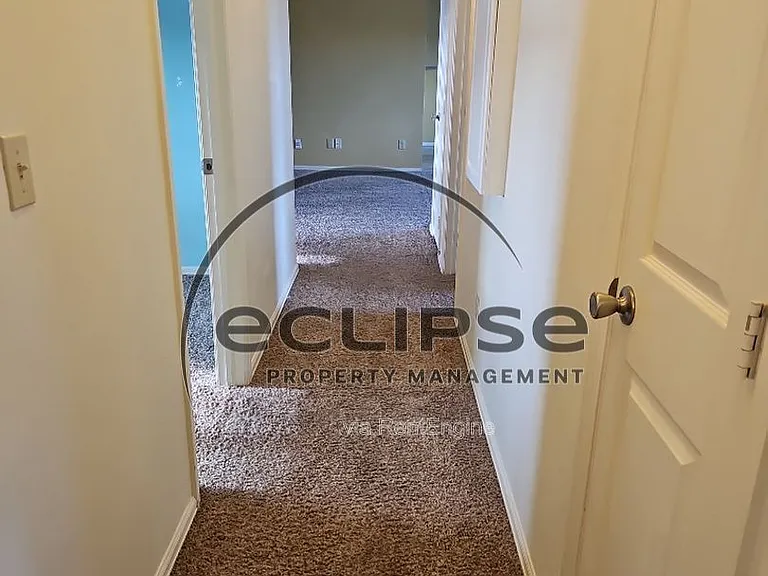 2700 Moran Pl — Photo 8