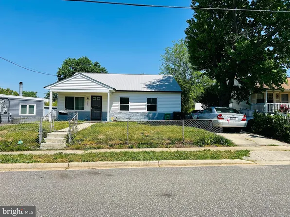 1102 Dumfries St, Oxon Hill, MD 20745