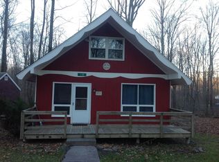 118 Trailhead Rd, Stroudsburg, PA 18360