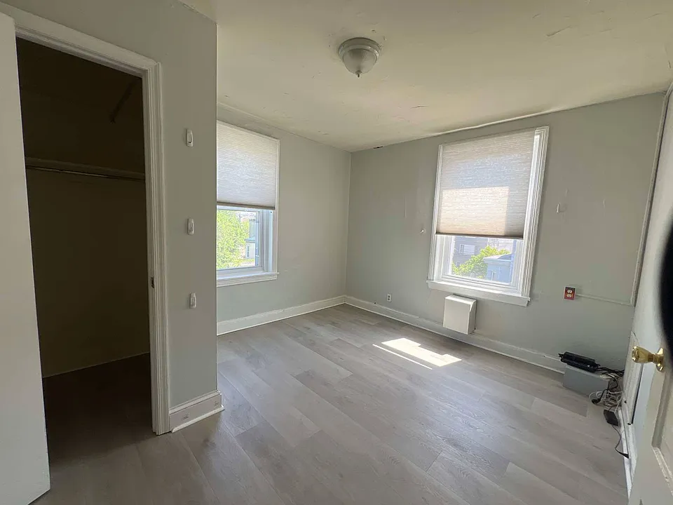1713 W Oxford St #3R