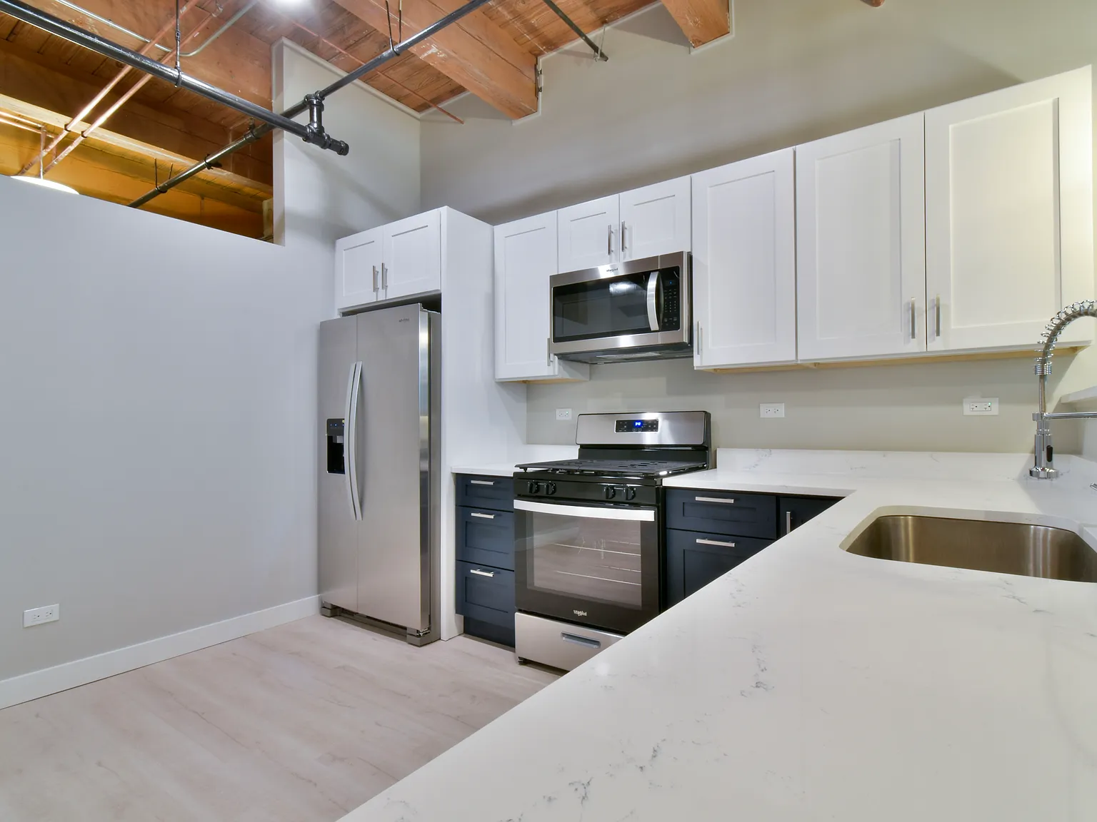 1 bed, 850 sqft, $2,500 — Photo 2