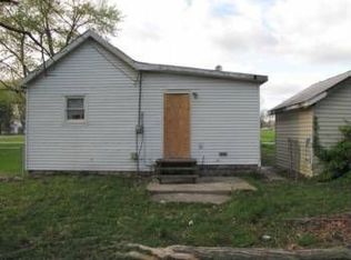 521 W 6th St, Centralia, IL 62801