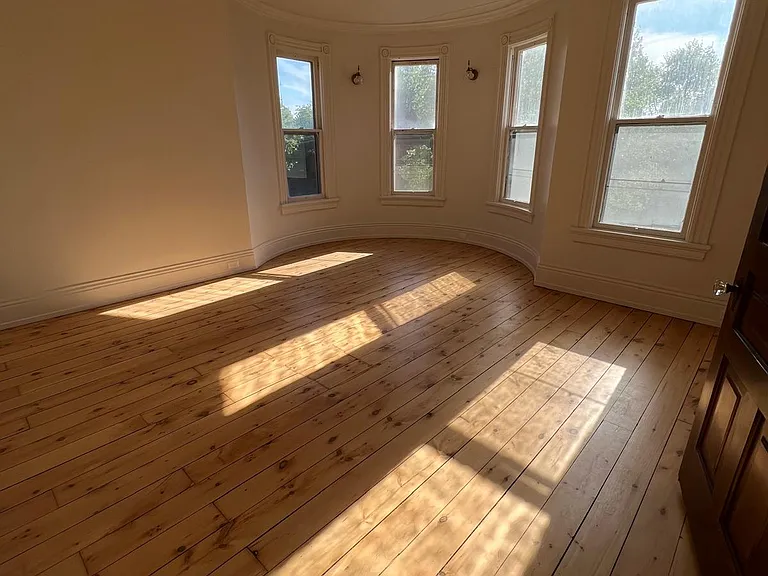 400 N Sherman St — Photo 13