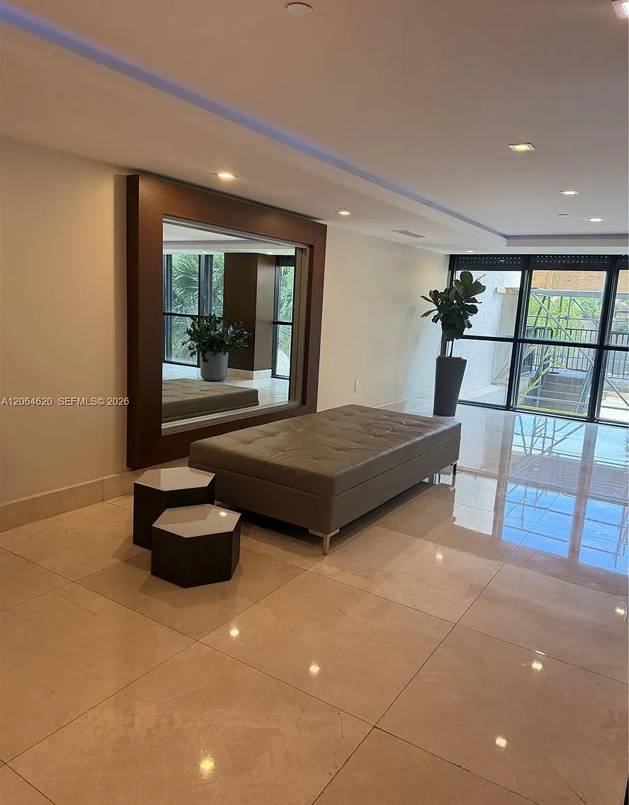 Brickell Key Ii — Photo 4