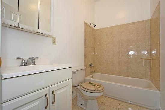 5th image of 8537 S Burley Ave