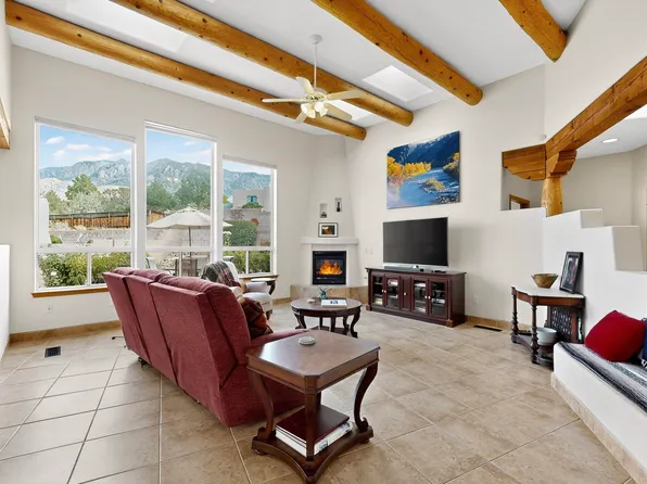 8237 Raintree Dr NE, Albuquerque, NM 87122