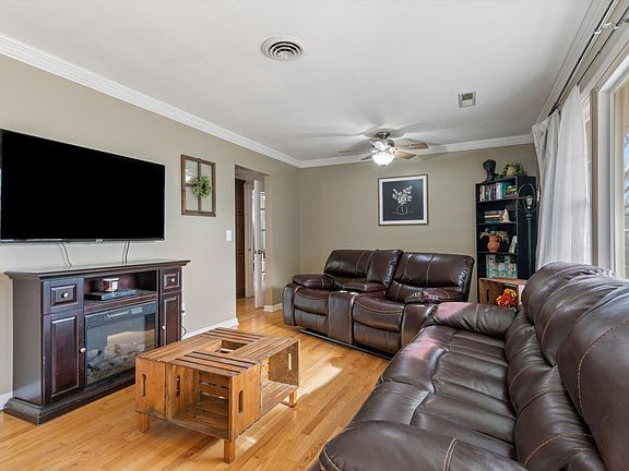 5th image of 1405 Unionville Deason Rd