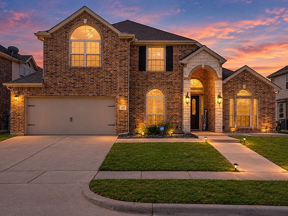 2nd image of 321 Micco Ln