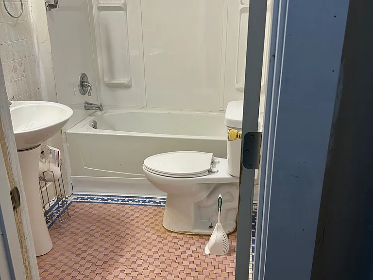 432 Washington Ave S #1 — Photo 8