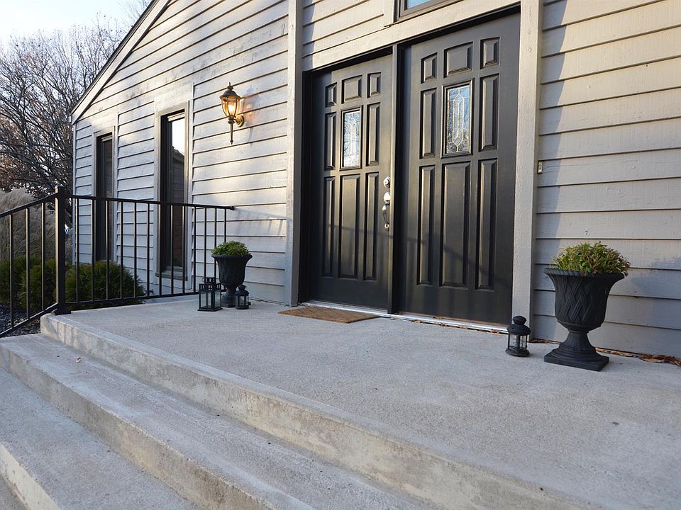 1st image of 10612 Indian Woods Dr