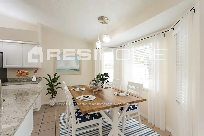 8000 Glenridge Loop W — Photo 4
