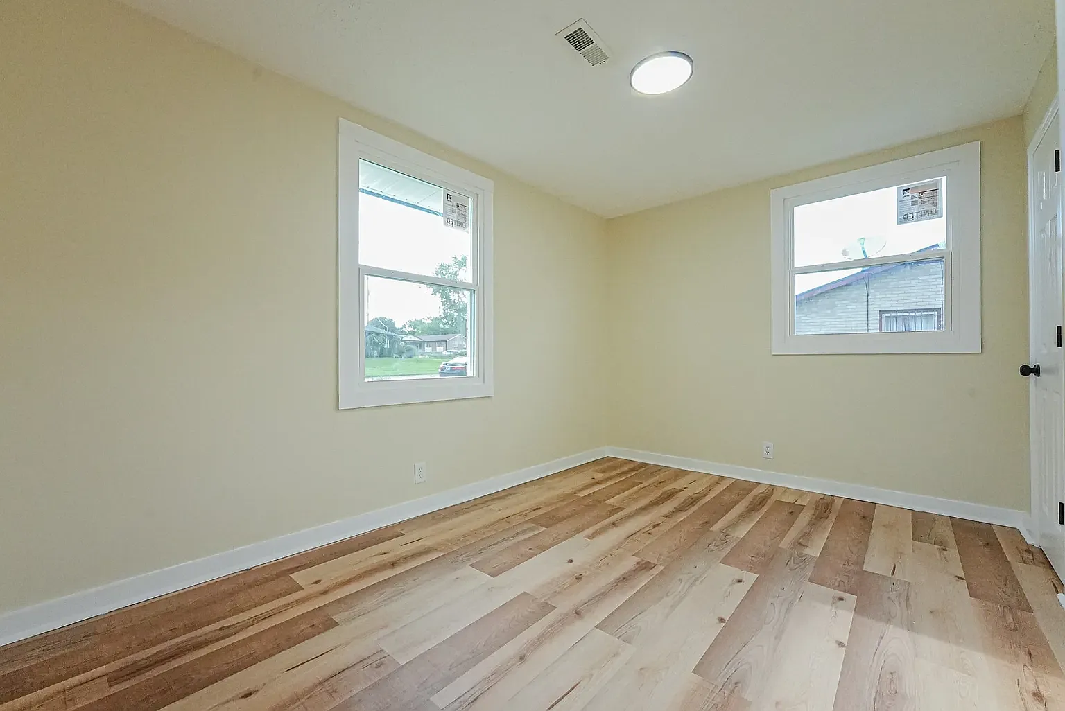 3 bed, 1025 sqft, $2,400 — Photo 1