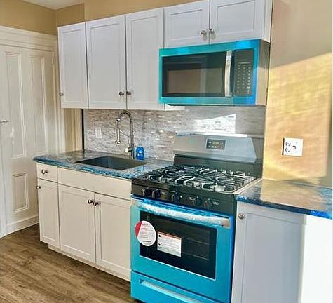 4th image of 327 E Main St #3