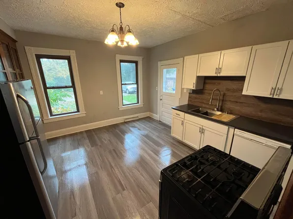 1005 Grove Ave #L, Racine, WI 53405