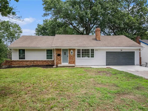 10701 Grandview Rd, Kansas City, MO 64137