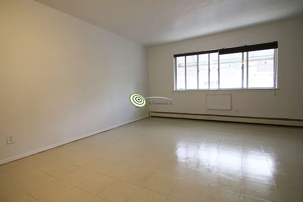 Rented by Target Realty Group | media 28