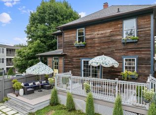 80 Pawtuxet Ter, West Warwick, RI 02893