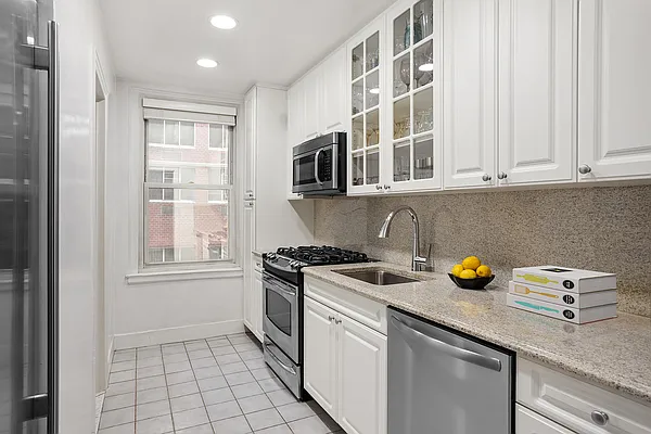 Sold by Compass | media 5