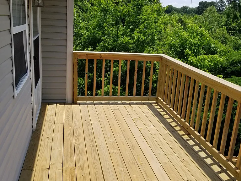 2160 Fitzhugh St — Photo 3