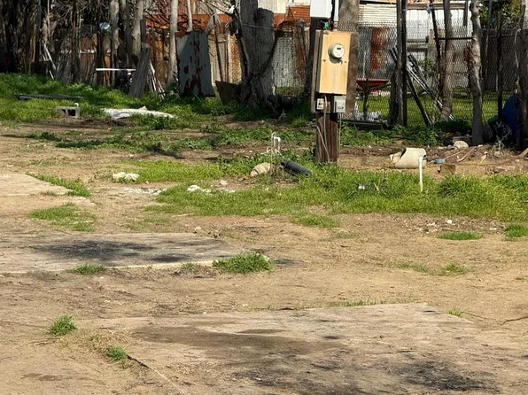 8326 Fuller Dr, Bakersfield, CA 93307