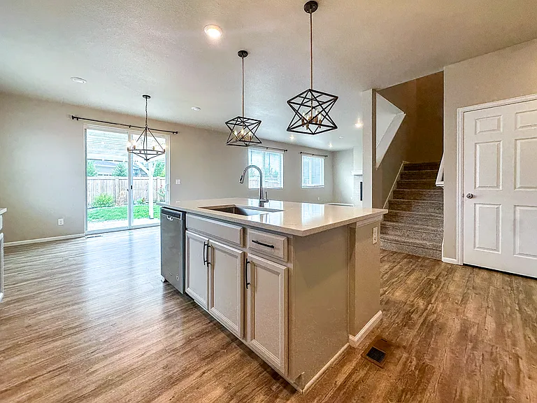 17440 Springfield Dr — Photo 13