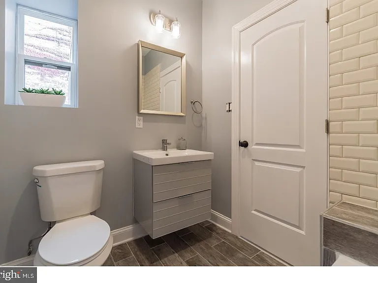 2441 Federal St — Photo 19