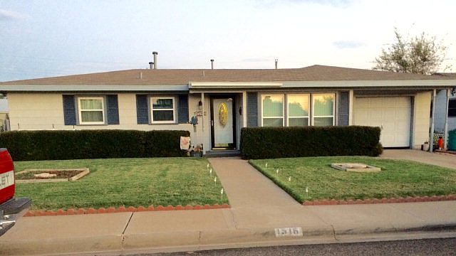 1st image of 1516 Douglas Dr