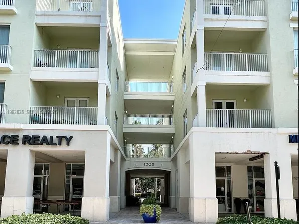 1203 Town Center Dr APT 419, Jupiter, FL 33458