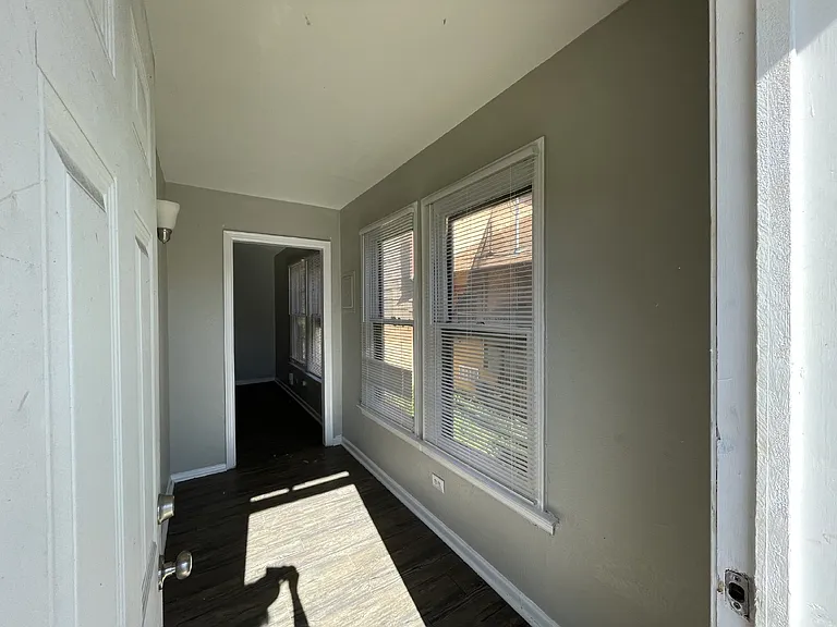 859 Steves Ave #2 — Photo 10