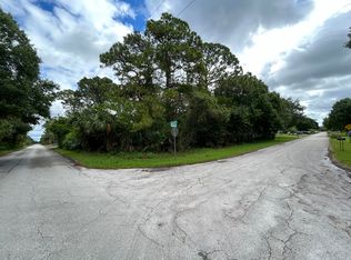 8408 Kenwood Rd, Fort Pierce, FL 34951