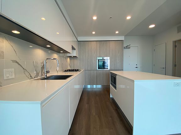 3rd image of 3888 Evergreen Pl #1207