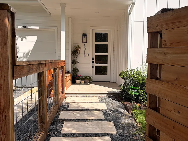 8015 Lazy Ln — Photo 3