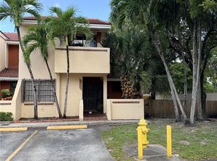 17982 NW 68th Ave #11-C, Hialeah, FL 33015
