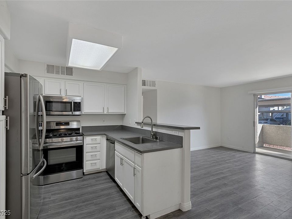 1st image of 3051 Key Largo Dr Unit 104