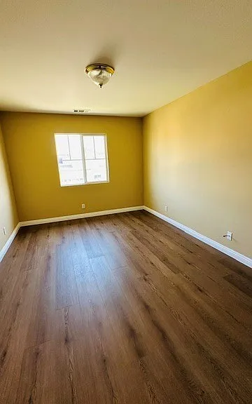 1442 Orange Grv — Photo 6