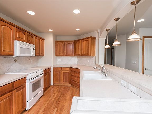4th image of 3710 W Canyon Lakes Dr APT A104