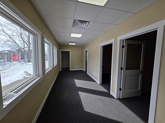 4th image of 712 E Main St