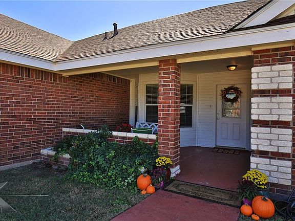 3rd image of 1349 Tulane Dr