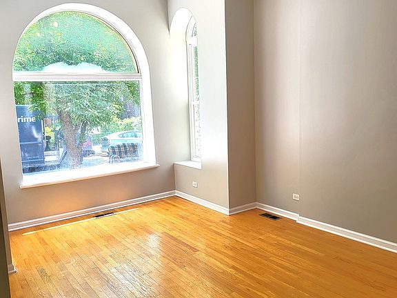 2nd image of 2318 W Washington Blvd #1S