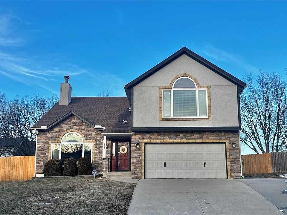 1st image of 413 NW Eastwood Dr