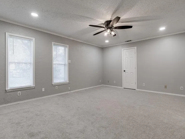 525 Harvard Dr — Photo 12