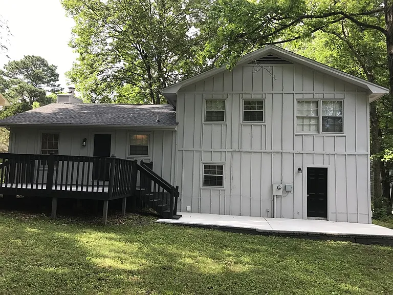 1008 Antietam Rd SE — Photo 3