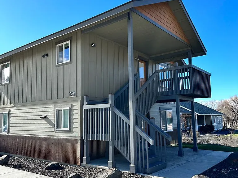 2225 N Airport Rd — Photo 1