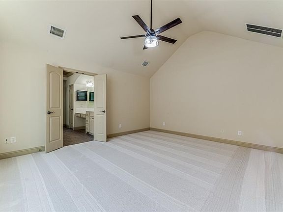 5th image of 6212 Lake Way