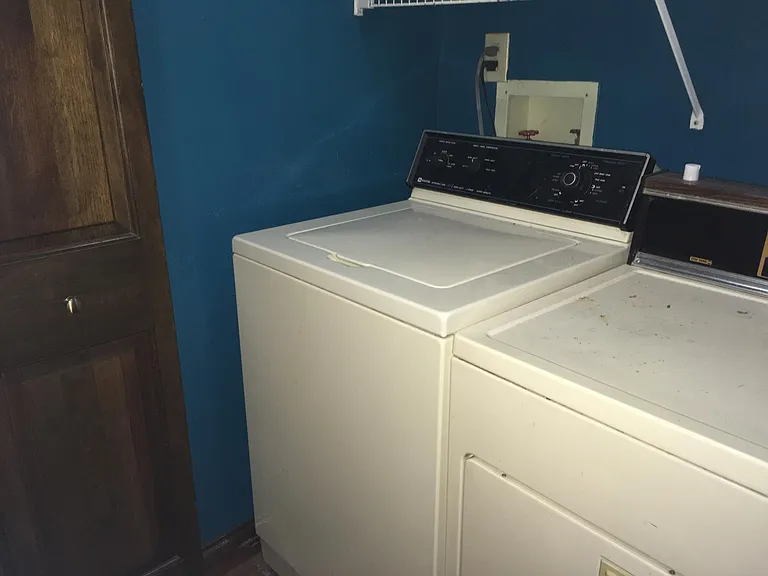 washer and dryer 1 year old