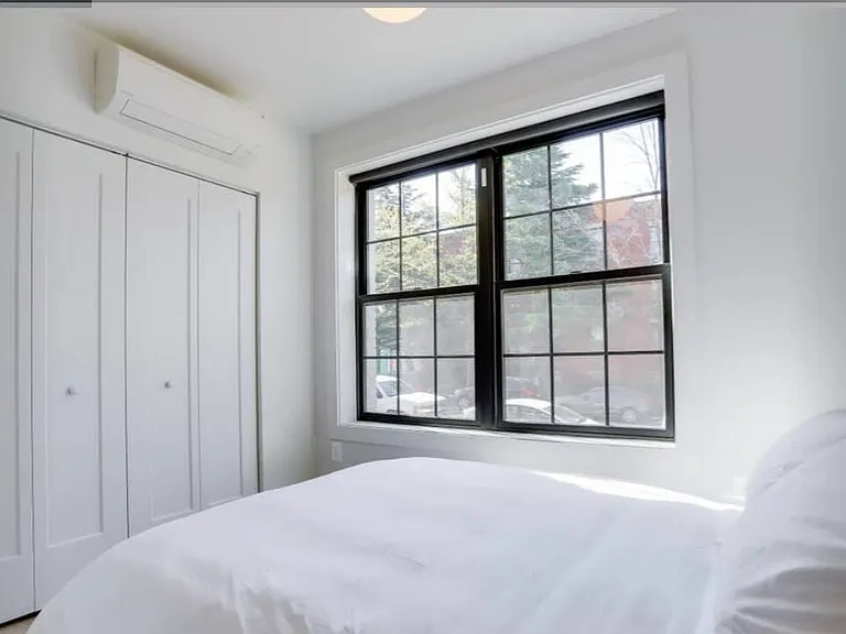 712 G St SE #103 — Photo 10