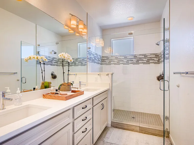 9028 Delacorte St — Photo 10